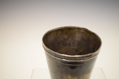 Lot 150 - Georgian silver mounted and lined horn hunting cup