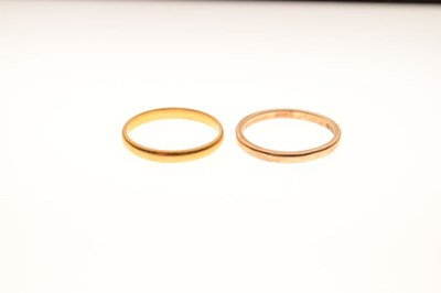 Lot 34 - 22ct gold wedding band, 2.6g, and 9ct gold wedding band, 2.2g