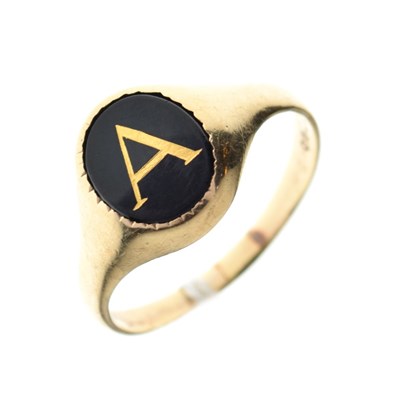 Lot 23 - 9ct gold signet ring marked 'A', 4g gross approx