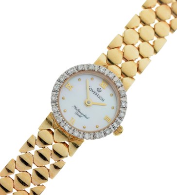 Lot 117 - Lady's 9ct gold diamond-set wristwatch