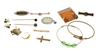 Lot 100 - Assorted gold, yellow metal and other jewellery