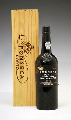 Lot Bottle of Fonseca Guimaraens Vintage Port 1987 in presentation box