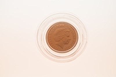 Lot 133 - Royal Mint gold half sovereign 2002, in presentation case