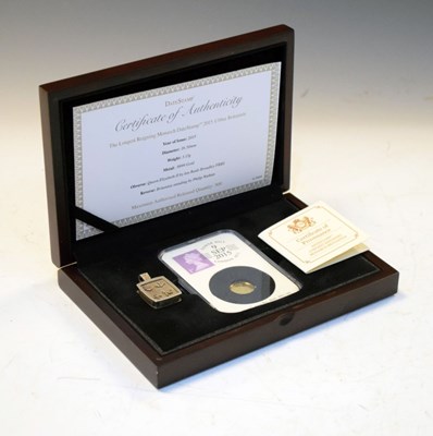 Lot 138 - Coins - 2015 1/10th gold Britannia in presentation case, together with a silver ½oz 1977 ingot