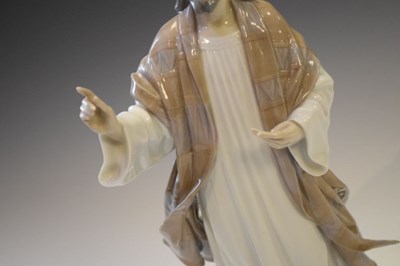 Lot 462 - Lladro porcelain figure - 'The Holy Teacher'