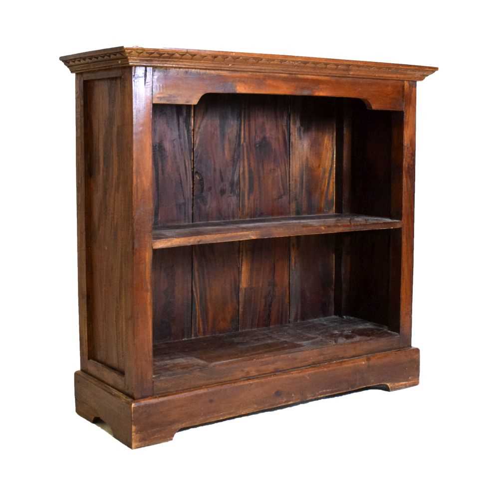 Lot 600 - Hardwood low bookcase