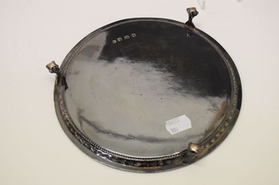 Lot 147 - George III silver salver/waiter of circular form