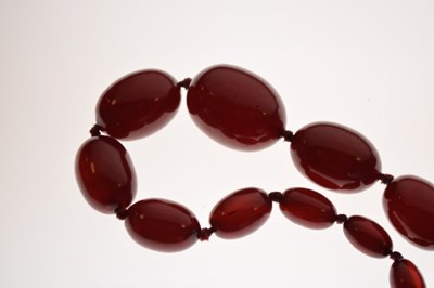 Lot 79 - Cherry-amber necklace