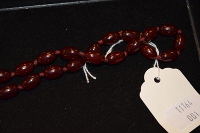 Lot 79 - Cherry-amber necklace