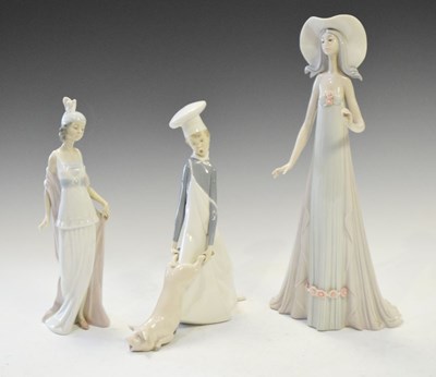 Lot 431 - Three Lladro porcelain figures