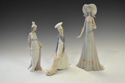 Lot 431 - Three Lladro porcelain figures