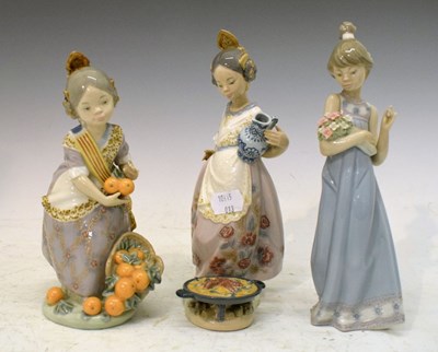 Lot 430 - Three Lladro porcelain figures