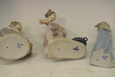 Lot 430 - Three Lladro porcelain figures