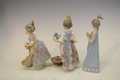 Lot 430 - Three Lladro porcelain figures